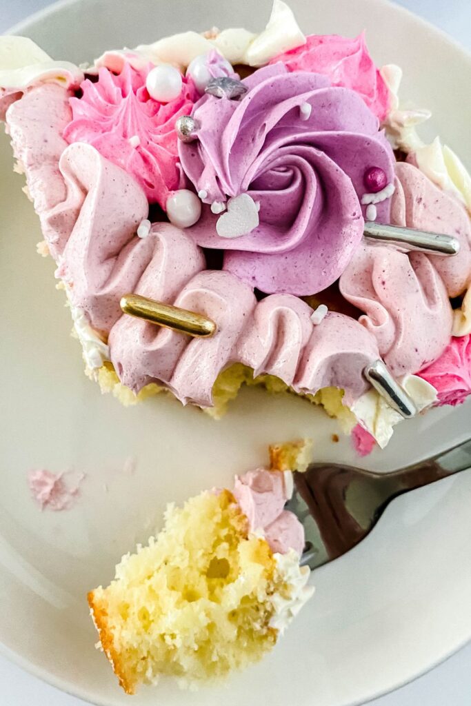 buttercream frosted cake